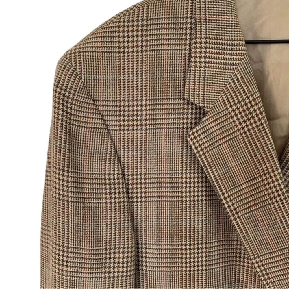 Brooks Brothers Tan Plaid Lambswool 2 Button Madison Relaxed Fit Sport Coat